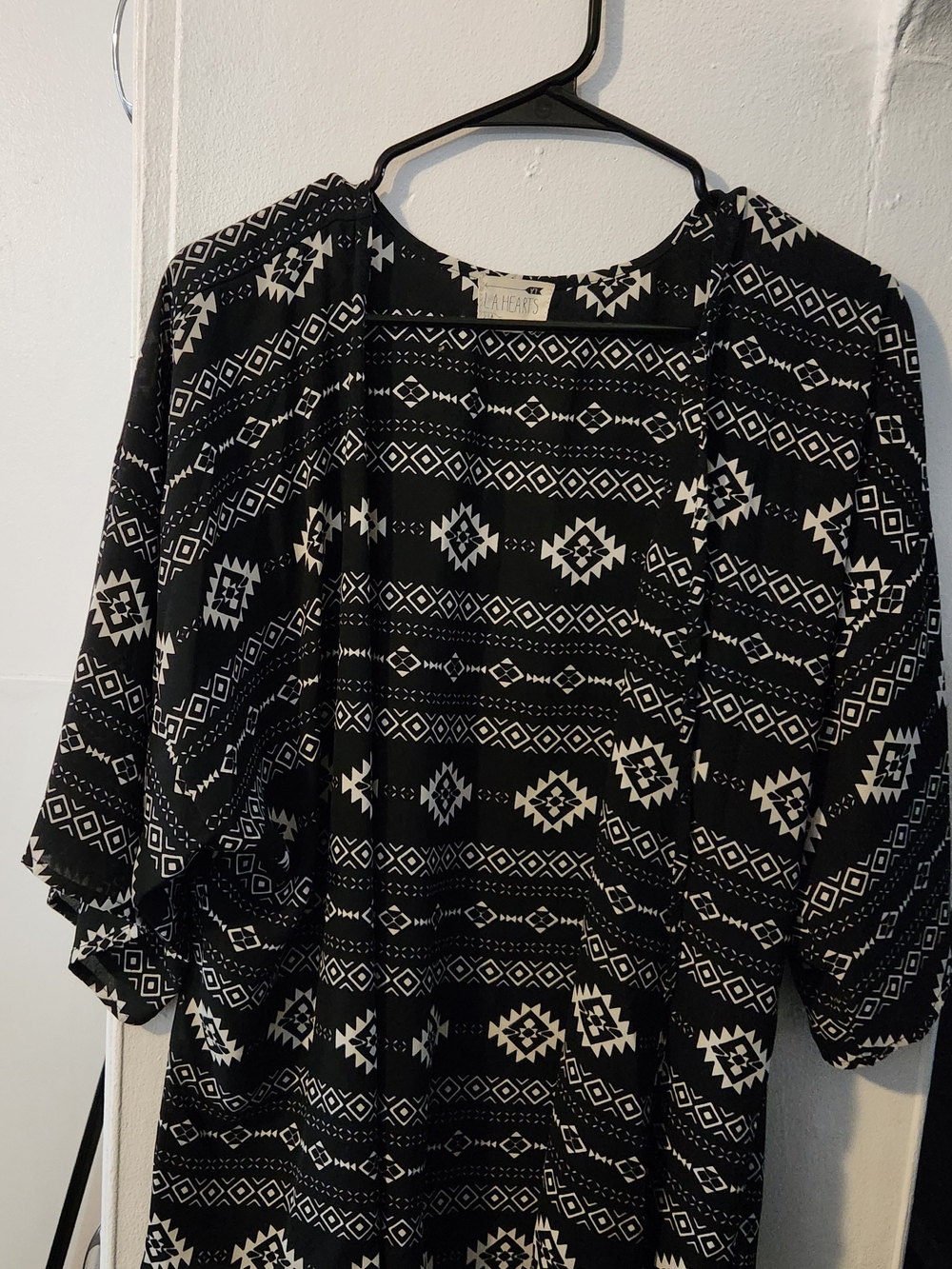 Black & White Aztec Print Women's Sweater Kimono
